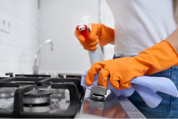 Maintaining Hygiene in Your Commercial Kitchen: Expert Tips