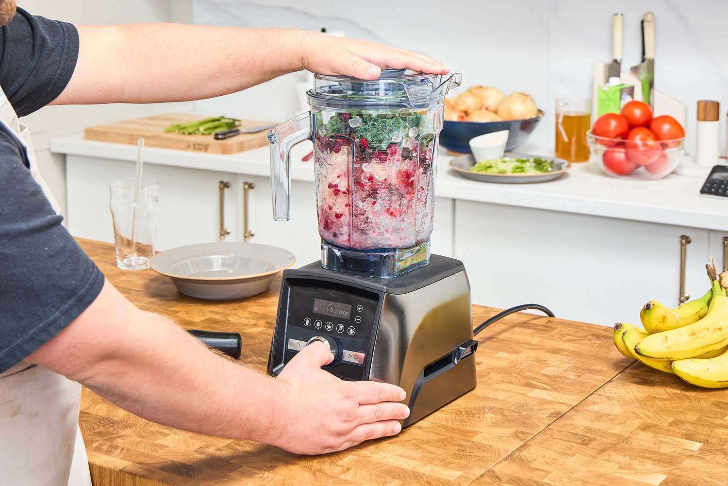 What are some Safety Tips While Using Commercial Blenders in Professional Kitchens? 