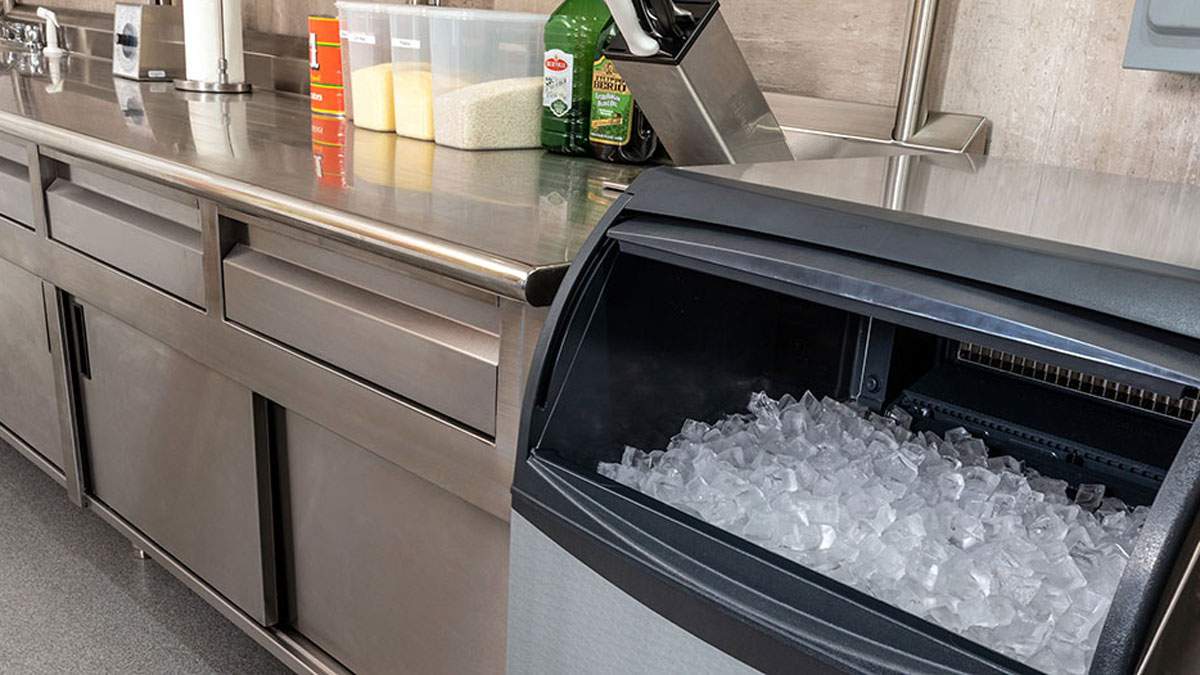 Why Is Great Quality from Ice Machines Non-Negotiable in the Hospitality Industry? 