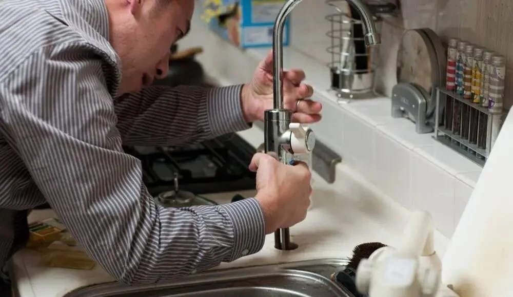 How to Master Maintenance of Your Mounted Faucets and Taps? 