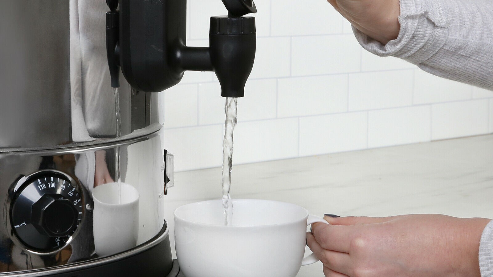 How to Choose the Right Capacity for Your Hot Water Urn? 