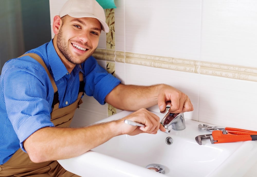 The Benefits of Installing a Sink Mixer Tap in Your Kitchen or Bathroom 