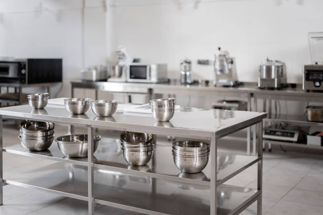 Best Tips for Long-Lasting Stainless Steel Workbenches 