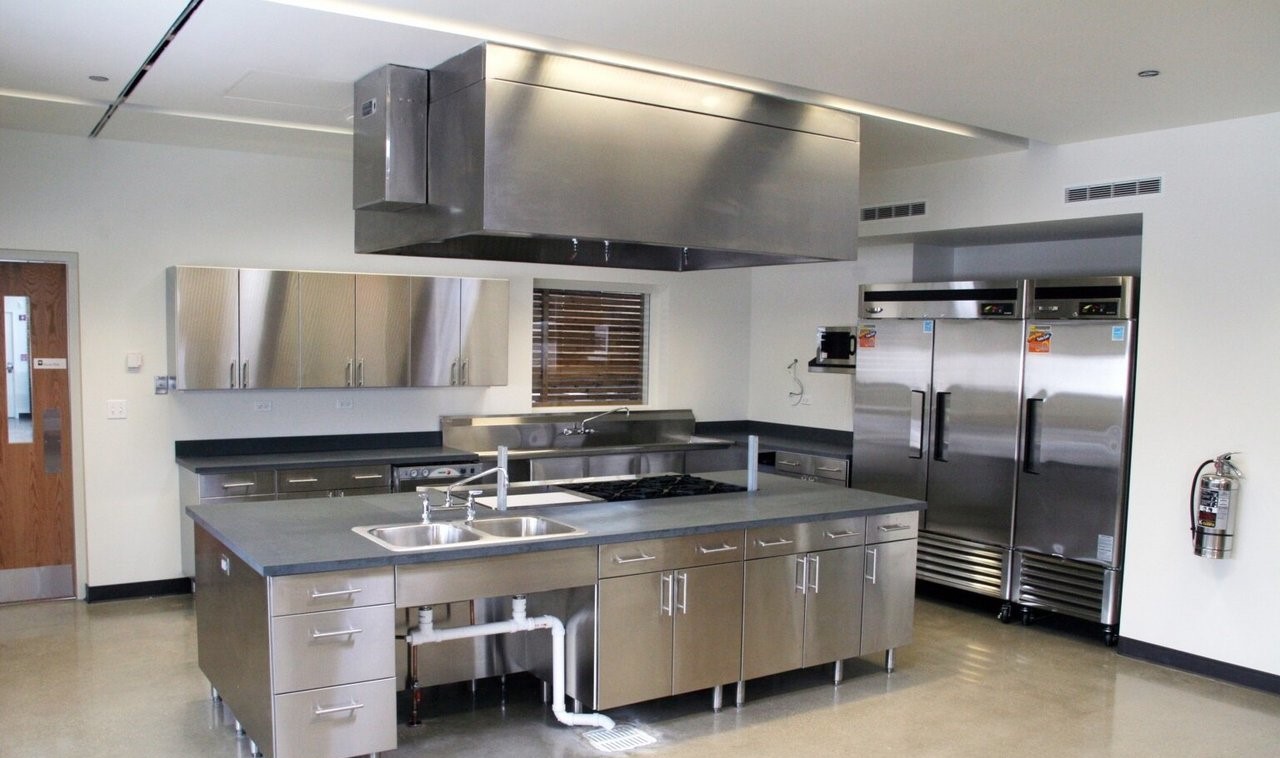 workbench with sinks
